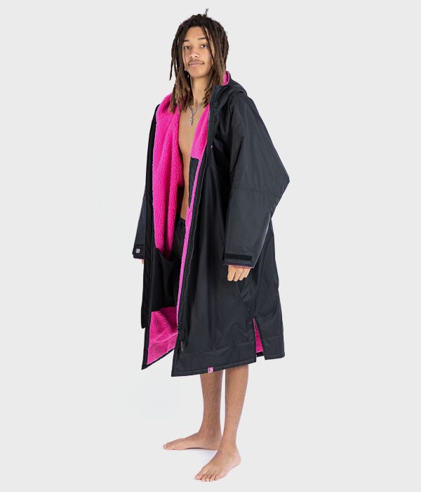 dryrobe long sleeve changing robe black & pink