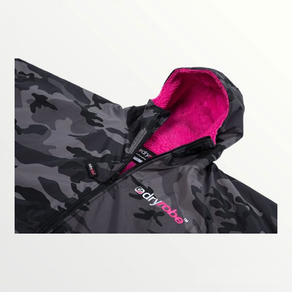 dryrobe changing robe in black camo & pink